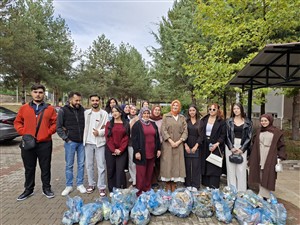 Finans, Bankacılık ve Sigortacılık Bölümü Maliye 2. Sınıf Öğrencilerinden Temiz Kampüs İçin El Ele Etkinliğine Destek